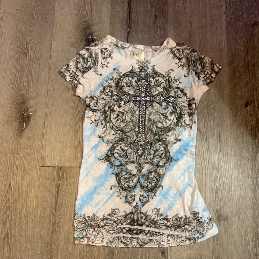 Shiny vocal cross shirt